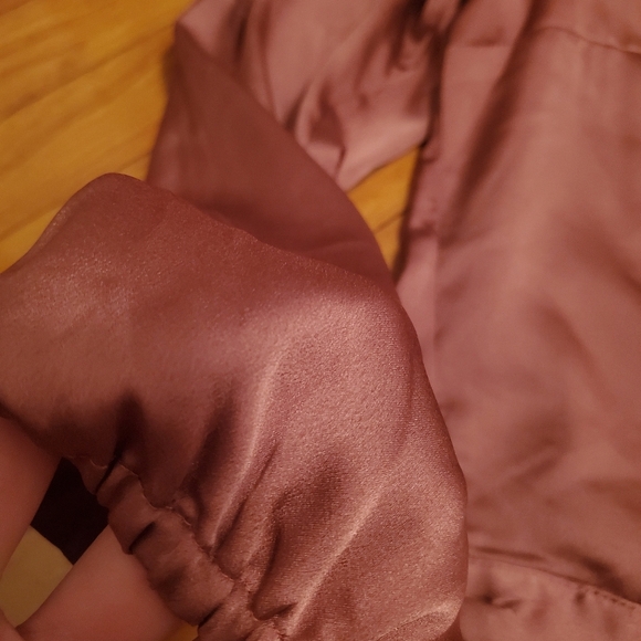 Abercrombie & Fitch Mauve Wrap Blouse - Picture 4 of 8